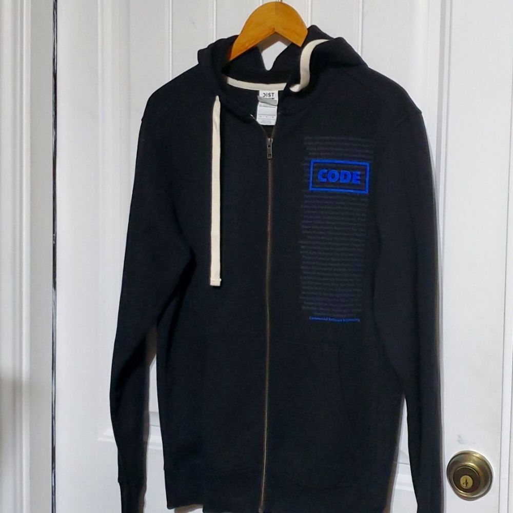 District Hodie Size M